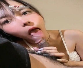 สาว Lustful ชอบ Big Dick สำหรับพ่อเลี้ยงของเธอ