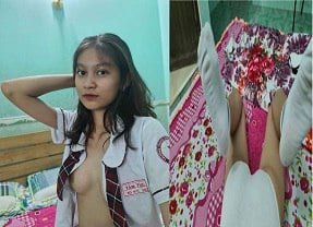 มีเพศสัมพันธ์สาวสวยของเธอจากด้านหลัง