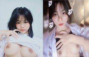 น้องสาวที่ร้อนแรงโชว์ร่างของเธอเพื่อเกลี้ยกล่อมพี่ชายของเธอ