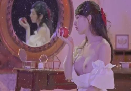 สาวสวยใช้เซ็กส์ความอยากมากเกินไป