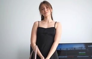 สาวสวยพูดอย่างจริงจัง