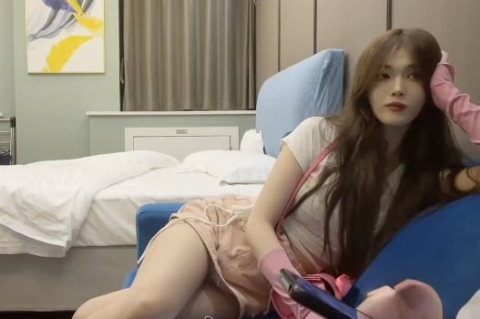 เขา Xiaoli ถูกจับในอ้อมแขนของปีศาจ
