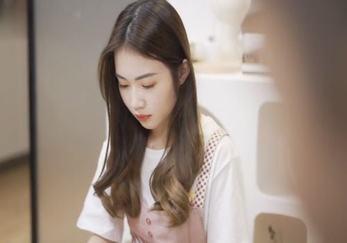 Shen Nana พอใจกับเพื่อนบ้านของเขา